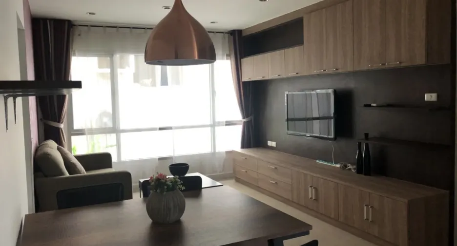 For rent 2 bed condo in Khlong Toei, Bangkok