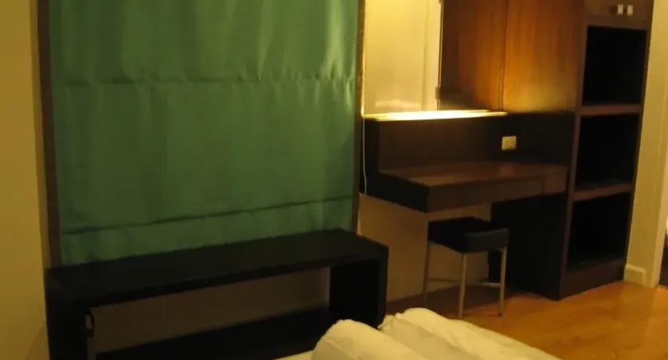 For rent 2 bed condo in Khlong Toei, Bangkok