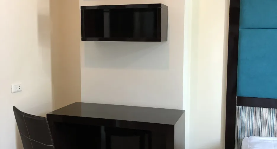For rent 2 bed condo in Khlong Toei, Bangkok