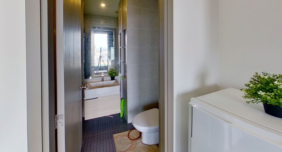 For sale studio condo in Bang Na, Bangkok