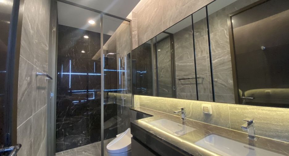 For rent 2 bed condo in Khlong Toei, Bangkok
