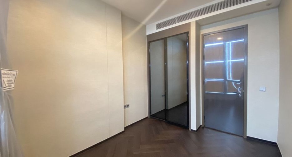 For rent 2 bed condo in Khlong Toei, Bangkok