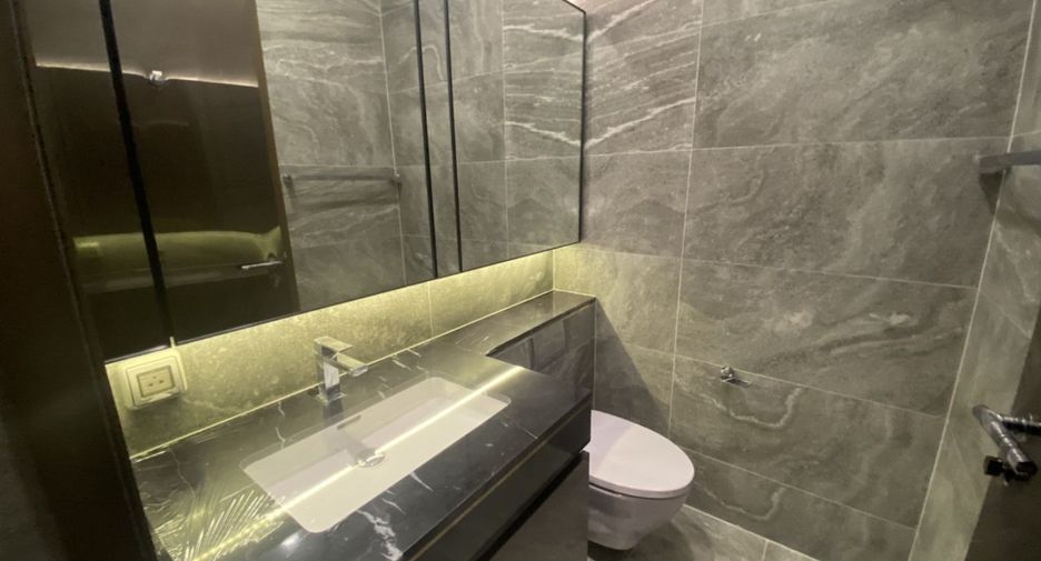 For rent 2 bed condo in Khlong Toei, Bangkok