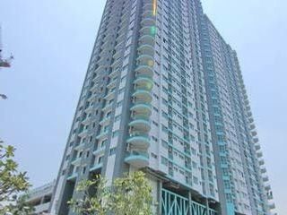 For sale 2 bed condo in Ratchathewi, Bangkok