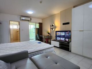 For sale スタジオ condo in Huai Khwang, Bangkok