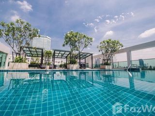 For sale 2 bed condo in Huai Khwang, Bangkok