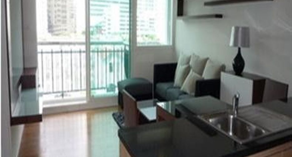 For rent 1 bed condo in Watthana, Bangkok