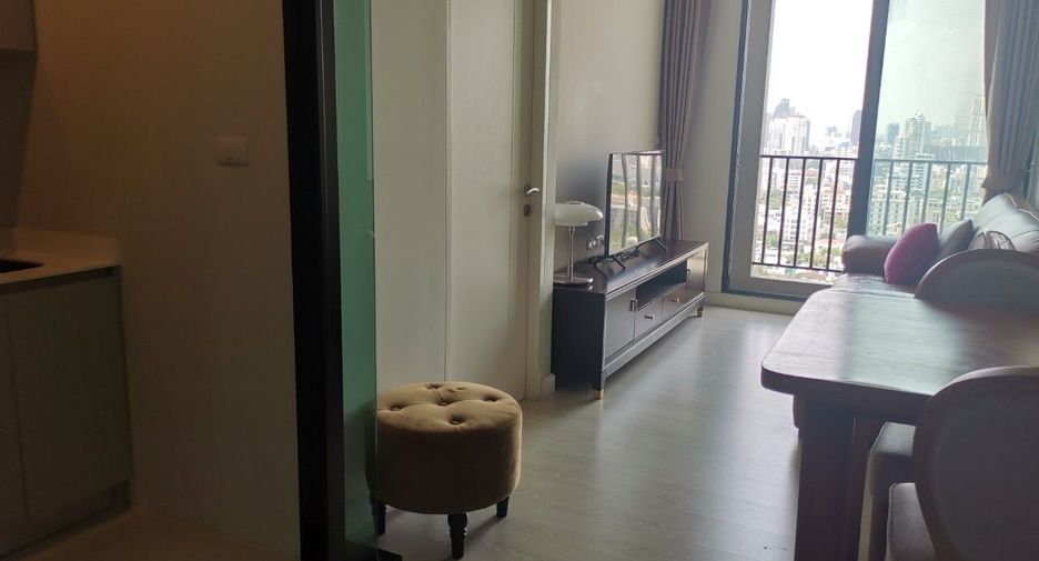 For rent 1 bed condo in Watthana, Bangkok