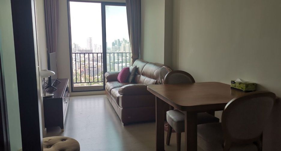 For rent 1 bed condo in Watthana, Bangkok