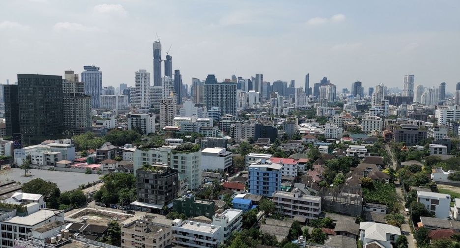 For rent 1 bed condo in Watthana, Bangkok