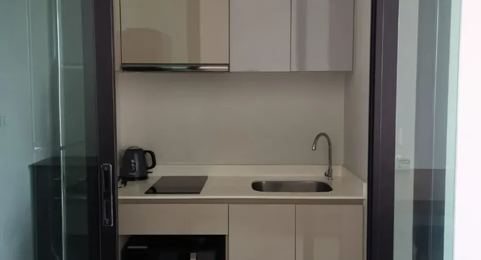 For rent 1 bed condo in Watthana, Bangkok