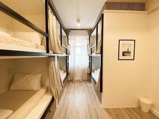 For rent 4 Beds retail Space in Phra Nakhon, Bangkok