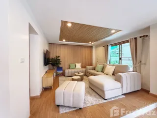 For sale 3 Beds house in Watthana, Bangkok