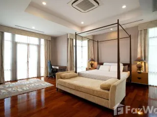 For rent 4 bed villa in Watthana, Bangkok