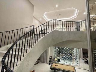 For sale 5 Beds house in Taling Chan, Bangkok
