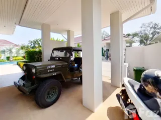 For sale 4 bed villa in Hua Hin, Prachuap Khiri Khan