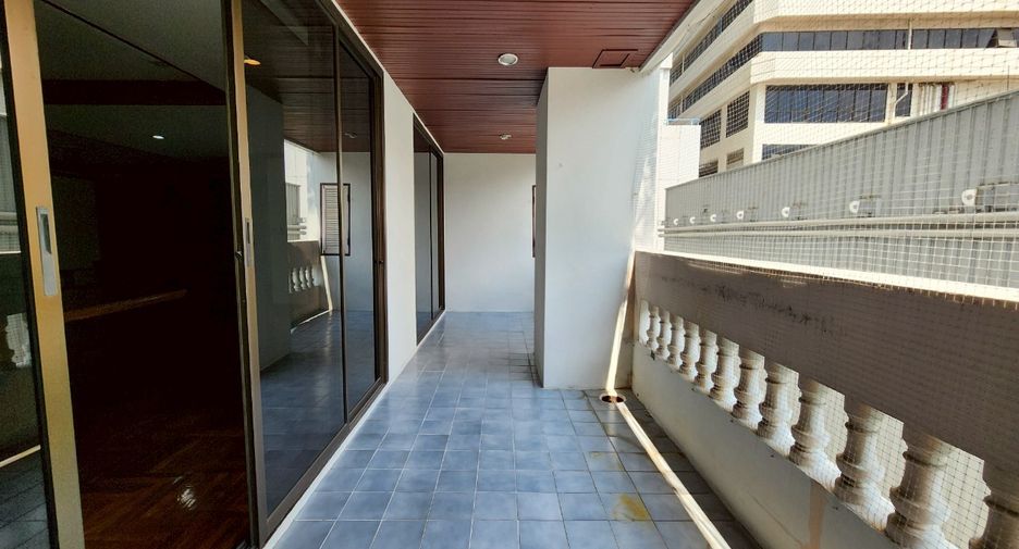 For rent 3 ベッドルーム condo in Watthana, Bangkok