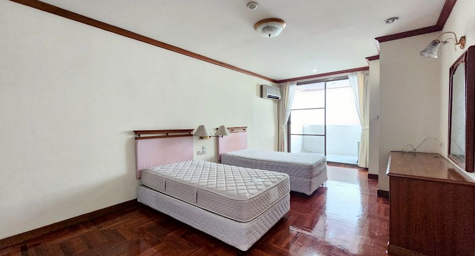 For rent 3 ベッドルーム condo in Watthana, Bangkok
