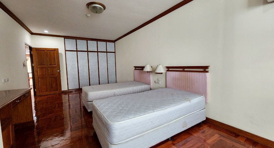 For rent 3 ベッドルーム condo in Watthana, Bangkok