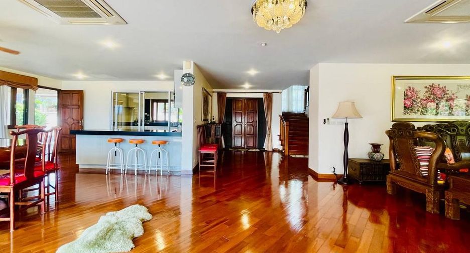 For sale 5 ベッドルーム house in Bang Lamung, Chonburi