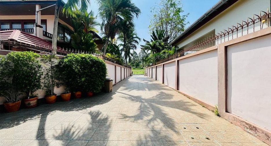 For sale 5 ベッドルーム house in Bang Lamung, Chonburi