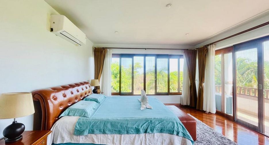 For sale 5 ベッドルーム house in Bang Lamung, Chonburi