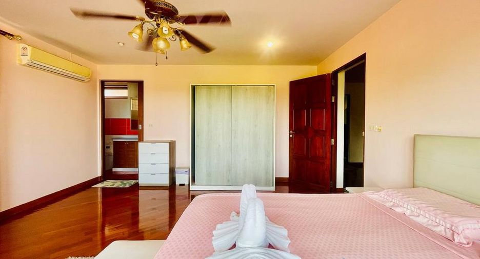 For sale 5 ベッドルーム house in Bang Lamung, Chonburi