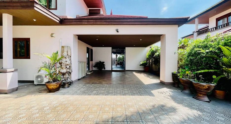 For sale 5 ベッドルーム house in Bang Lamung, Chonburi