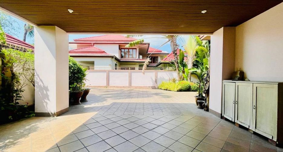For sale 5 ベッドルーム house in Bang Lamung, Chonburi