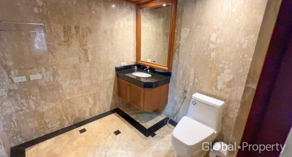 For sale 2 bed house in Sattahip, Chonburi