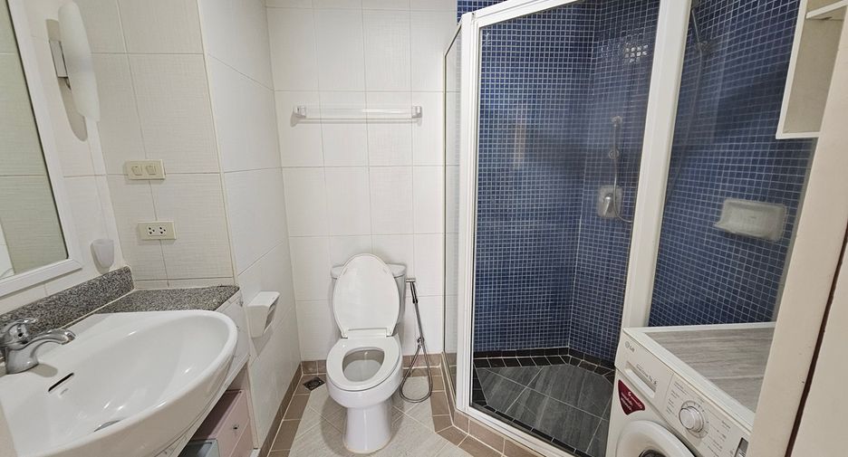 À vendre 2 chambres condo à Watthana, Bangkok