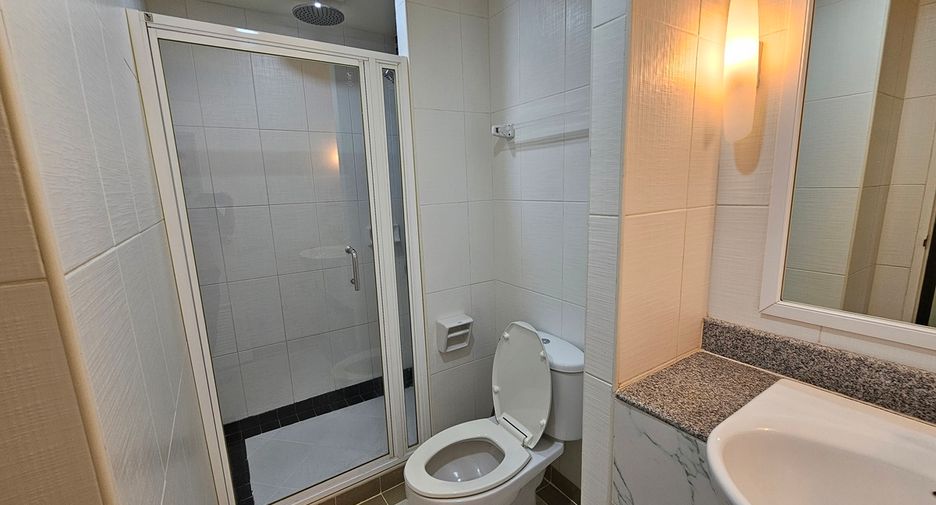 À vendre 2 chambres condo à Watthana, Bangkok