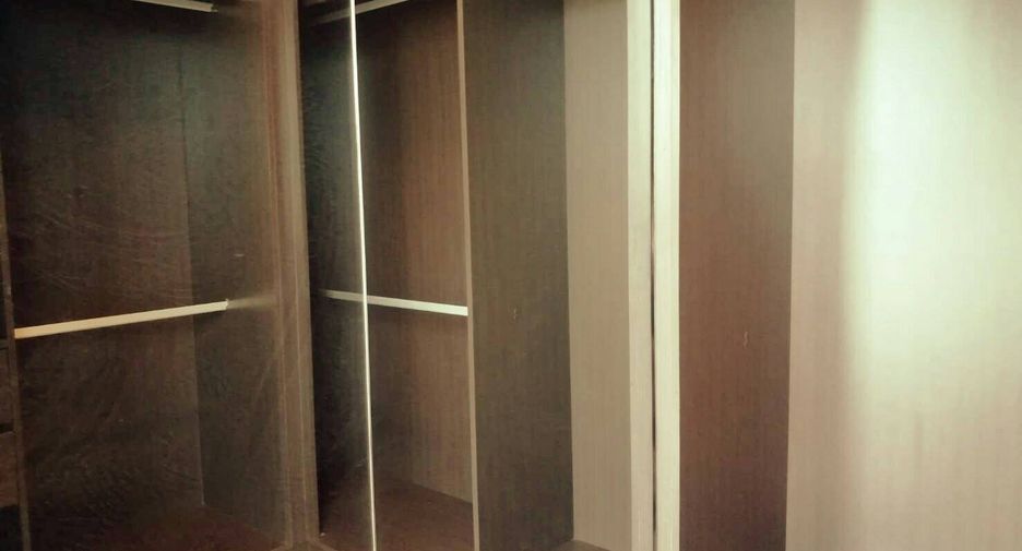 For sale 3 bedrooms condo in Khlong Toei, Bangkok