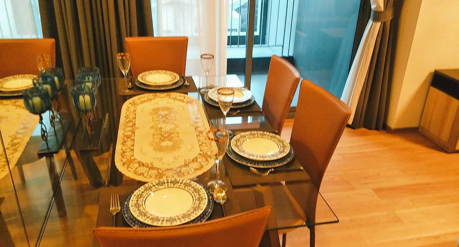 For sale 3 bedrooms condo in Khlong Toei, Bangkok