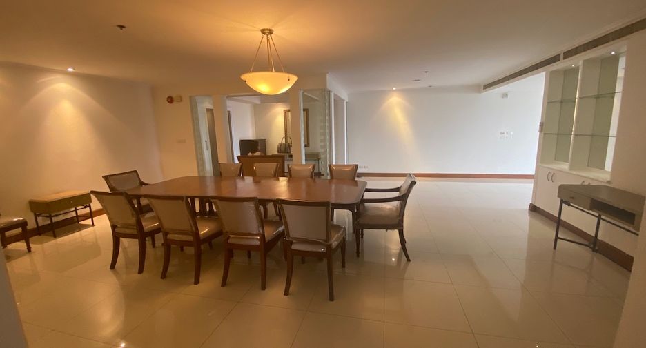 For sale 3 bed condo in Watthana, Bangkok