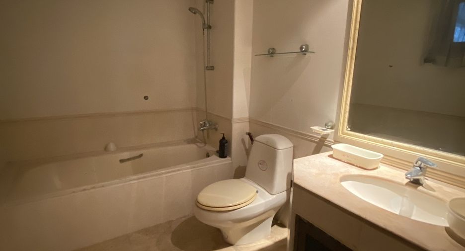 Condo en venta de 4 habitaciones en Watthana, Bangkok