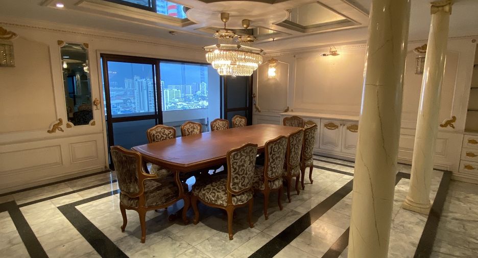 Condo en venta de 4 habitaciones en Watthana, Bangkok