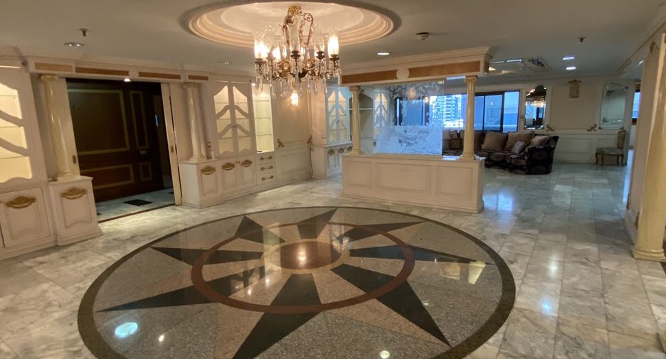 Condo en venta de 4 habitaciones en Watthana, Bangkok