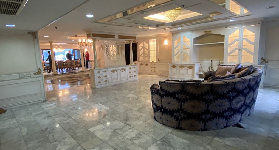 Condo en venta de 4 habitaciones en Watthana, Bangkok
