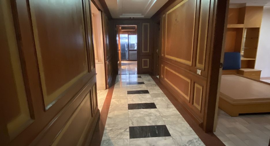 Condo en venta de 4 habitaciones en Watthana, Bangkok