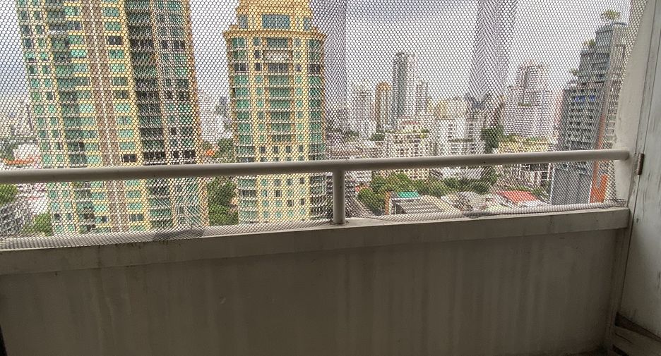 Condo en venta de 4 habitaciones en Watthana, Bangkok