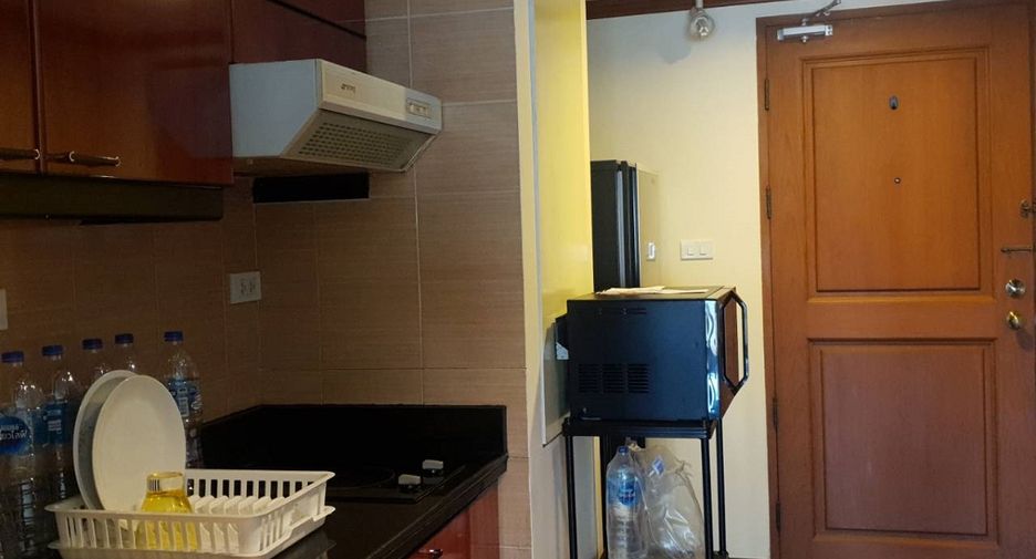 For sale 1 bed condo in Khlong Toei, Bangkok
