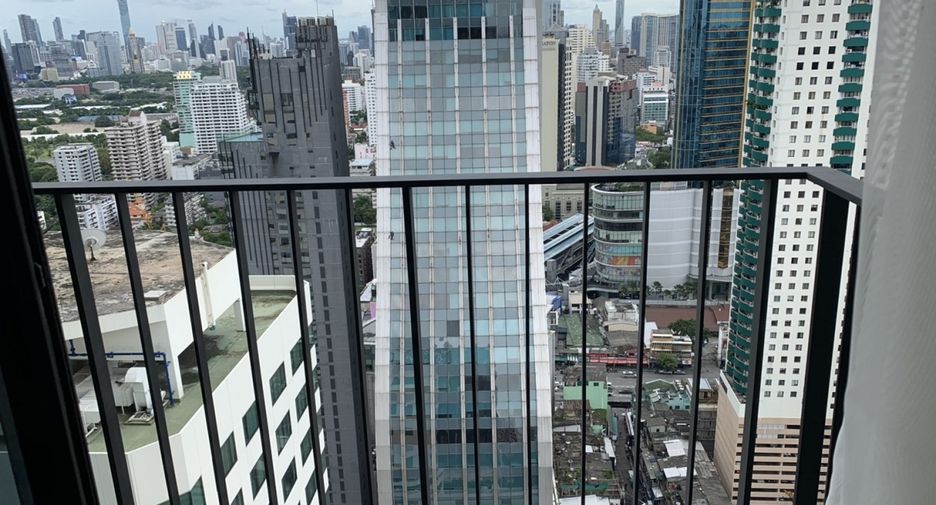 Condo en venta de 2 habitaciones en Khlong Toei, Bangkok