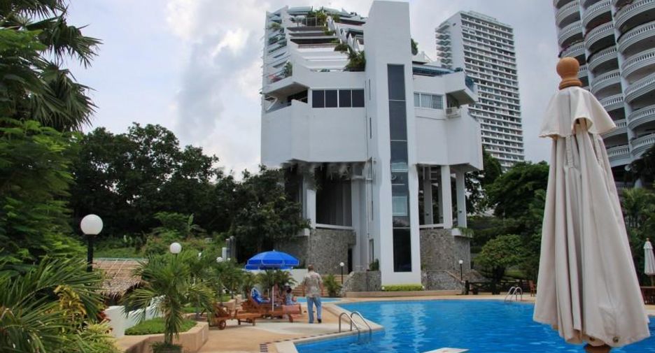 For sale 3 Beds condo in Khlong Toei, Bangkok