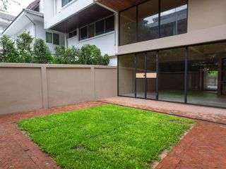 For rent 1 bed office in Khlong Toei, Bangkok