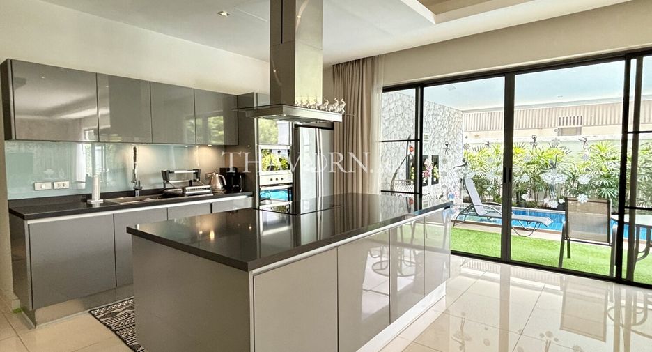 For sale 4 bedrooms house in Bang Lamung, Chonburi