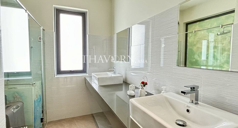 For sale 4 bedrooms house in Bang Lamung, Chonburi