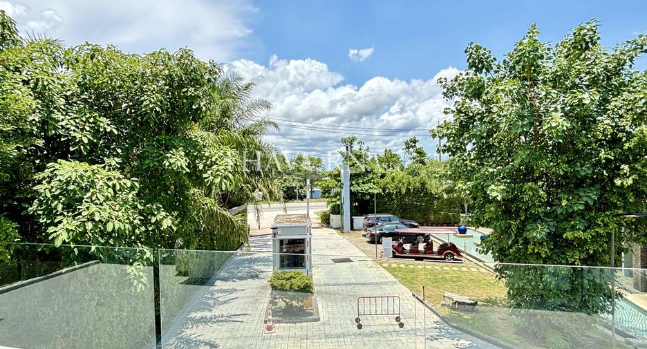 For sale 4 bedrooms house in Bang Lamung, Chonburi