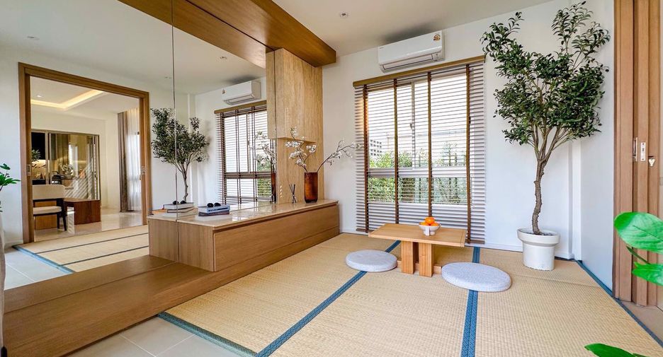 For sale 4 bed house in Bang Lamung, Chonburi