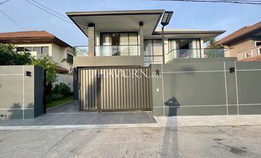 Haus zum Kauf mit 6 Zimmer in Bang Lamung, Chonburi